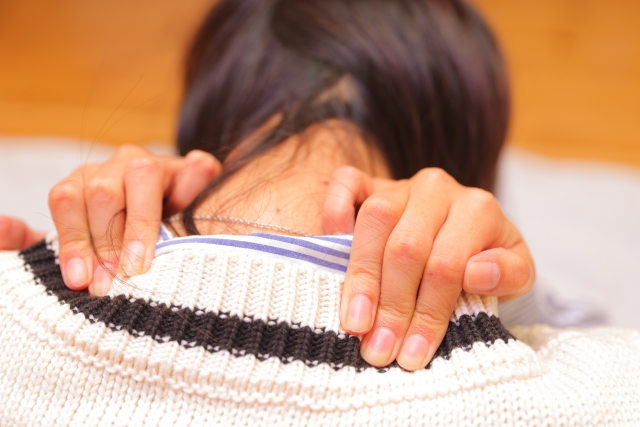 肩のもみほぐし